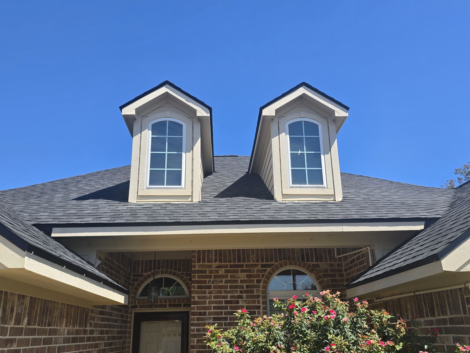 Helping You Navigate Roofing Insurance Claims