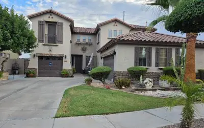 Tile, Foam, or Shingle? Choosing the Right Roof for Phoenix’s Desert Climate