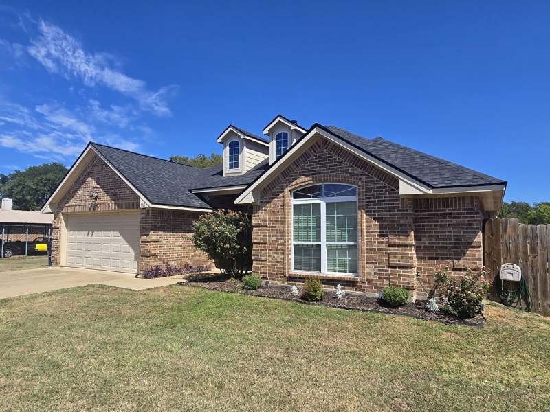 New shingle roof in East Texas